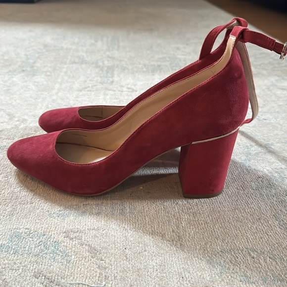 Pink pumps - Picture 2 of 2